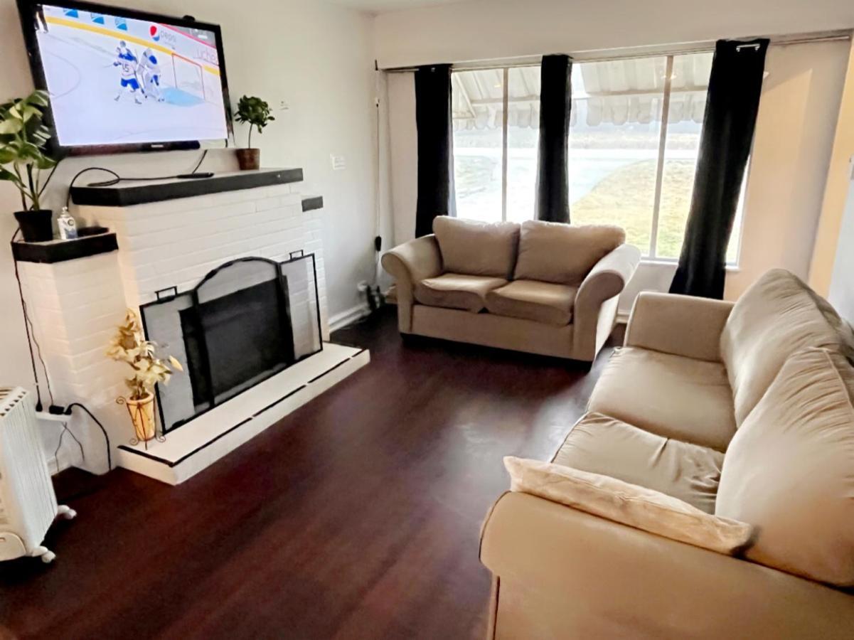 Vintage - 3 Bed House - North Surrey - Ping-Pong And Pool Table - Tv Cable别墅 外观 照片
